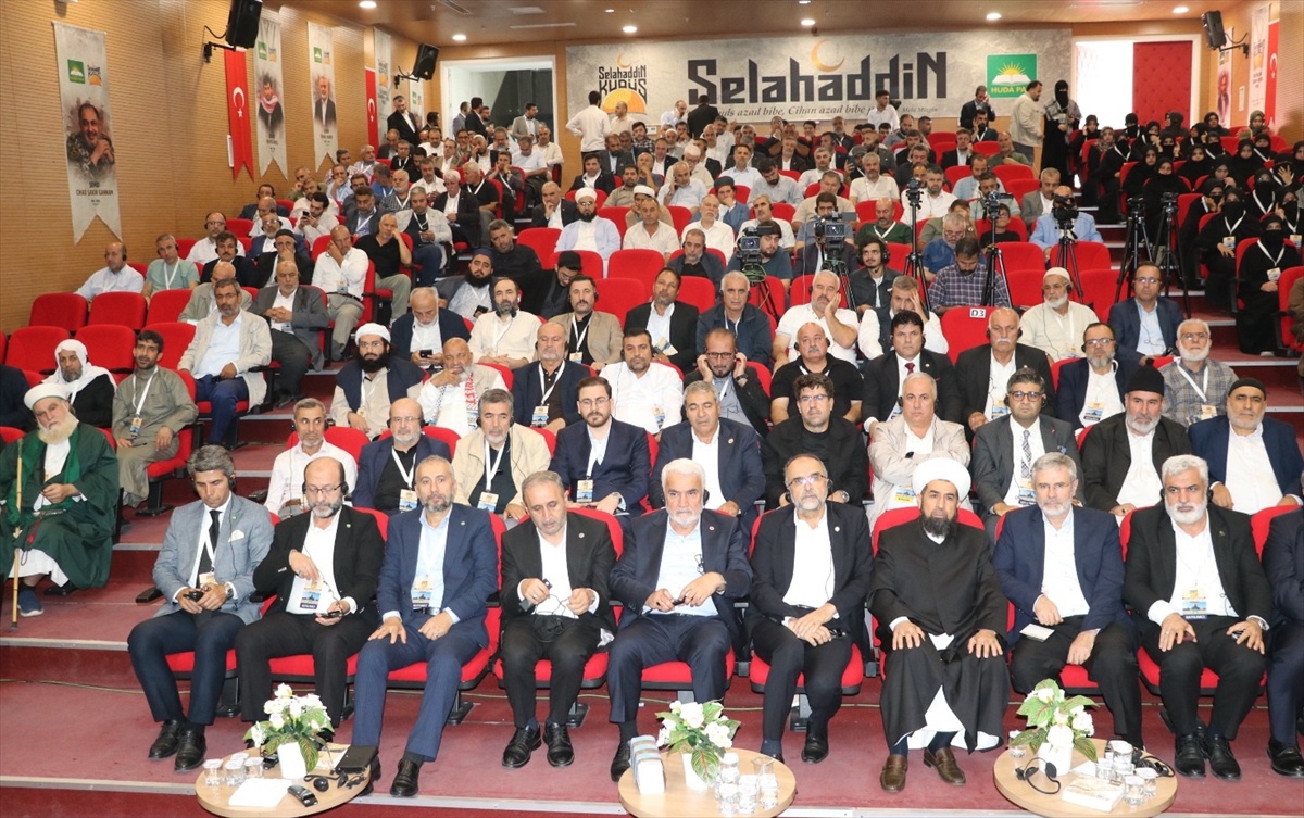 HÜDA PAR lideri Yapıcıoğlu, Gazze\'de açık soykırım yaşandığını söyledi