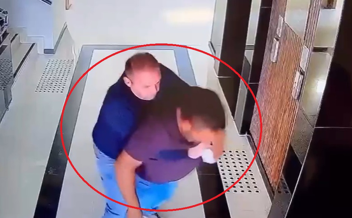 Kayseri\'de il müdürlüğünde boğulma tehlikesi! Şeker kaçan vatandaşı Heimlich manevrası kurtardı