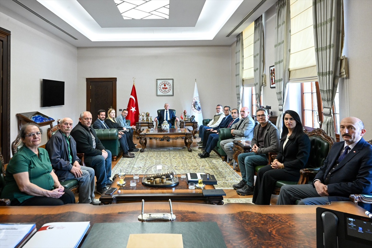 Kırklareli Valisi Turan, Kıbrıs gazisini ve iş insanlarını ağırladı, müdürleri kabul etti