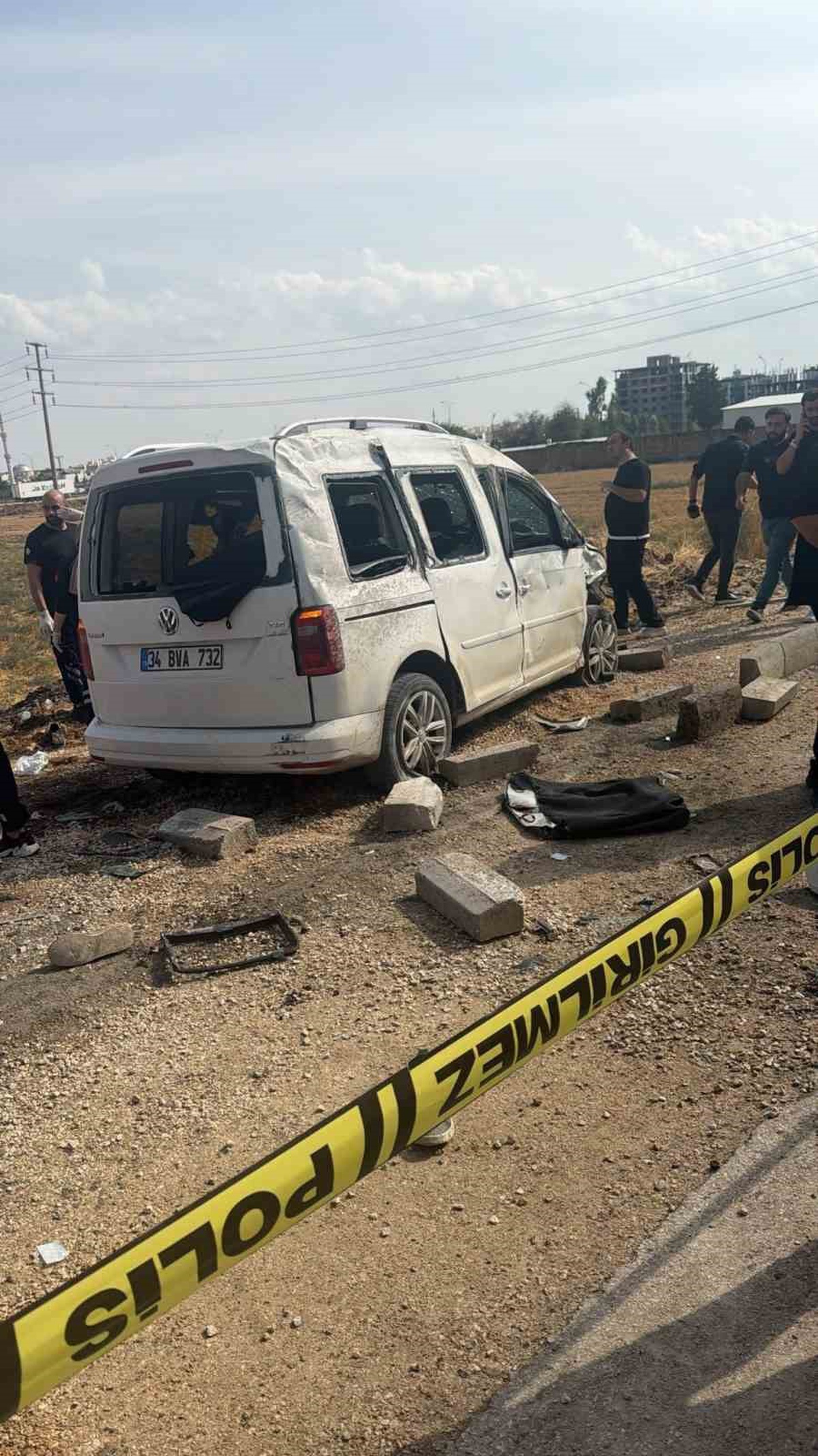 Mardin Nusaybin\'de belediye kamyonetiyle çarpışma sonucu 1 kişi öldü, 2 yaralı oldu