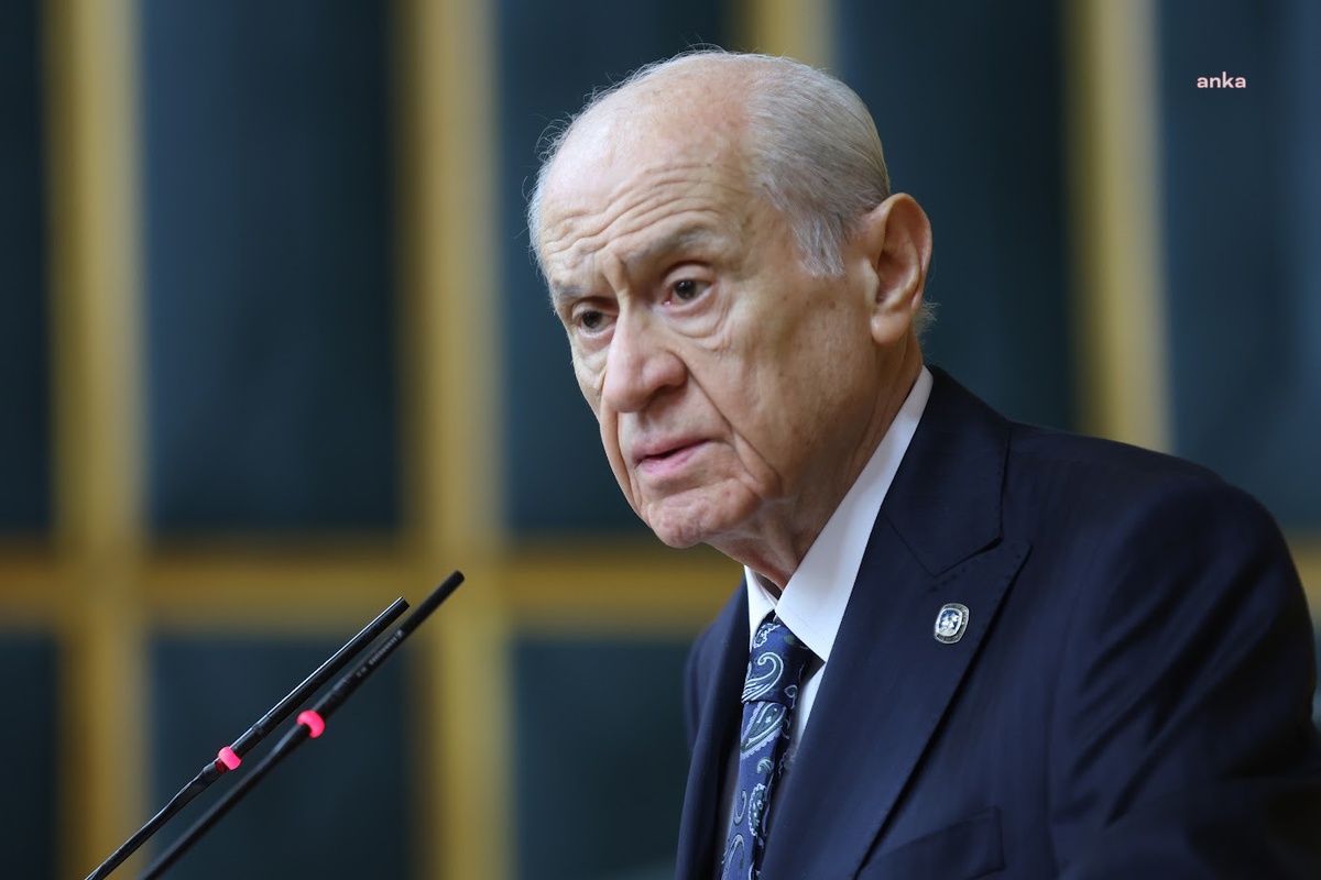 Bahçeli, 3 Ekim Türk Dünyası Günü\'nde Türk dünyasının birliğinin daim olmasını diledi