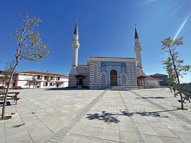 Mustafa Karahasanoğlu Külliyesi dualarla açıldı