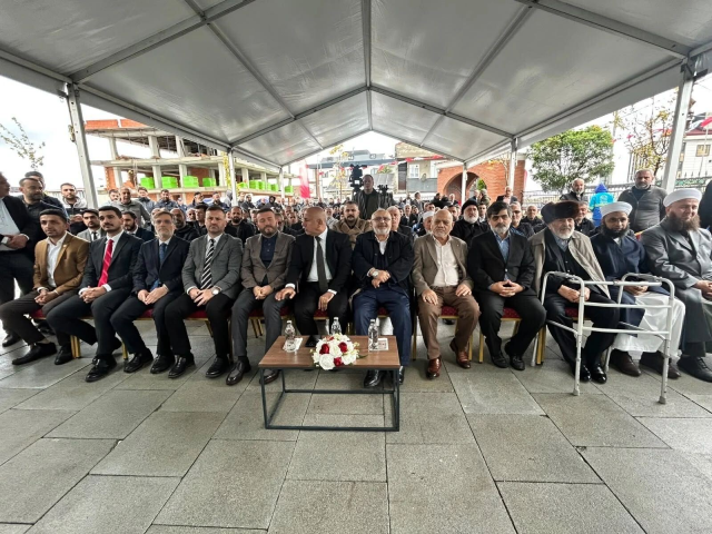 Mustafa Karahasanoğlu Külliyesi dualarla açıldı