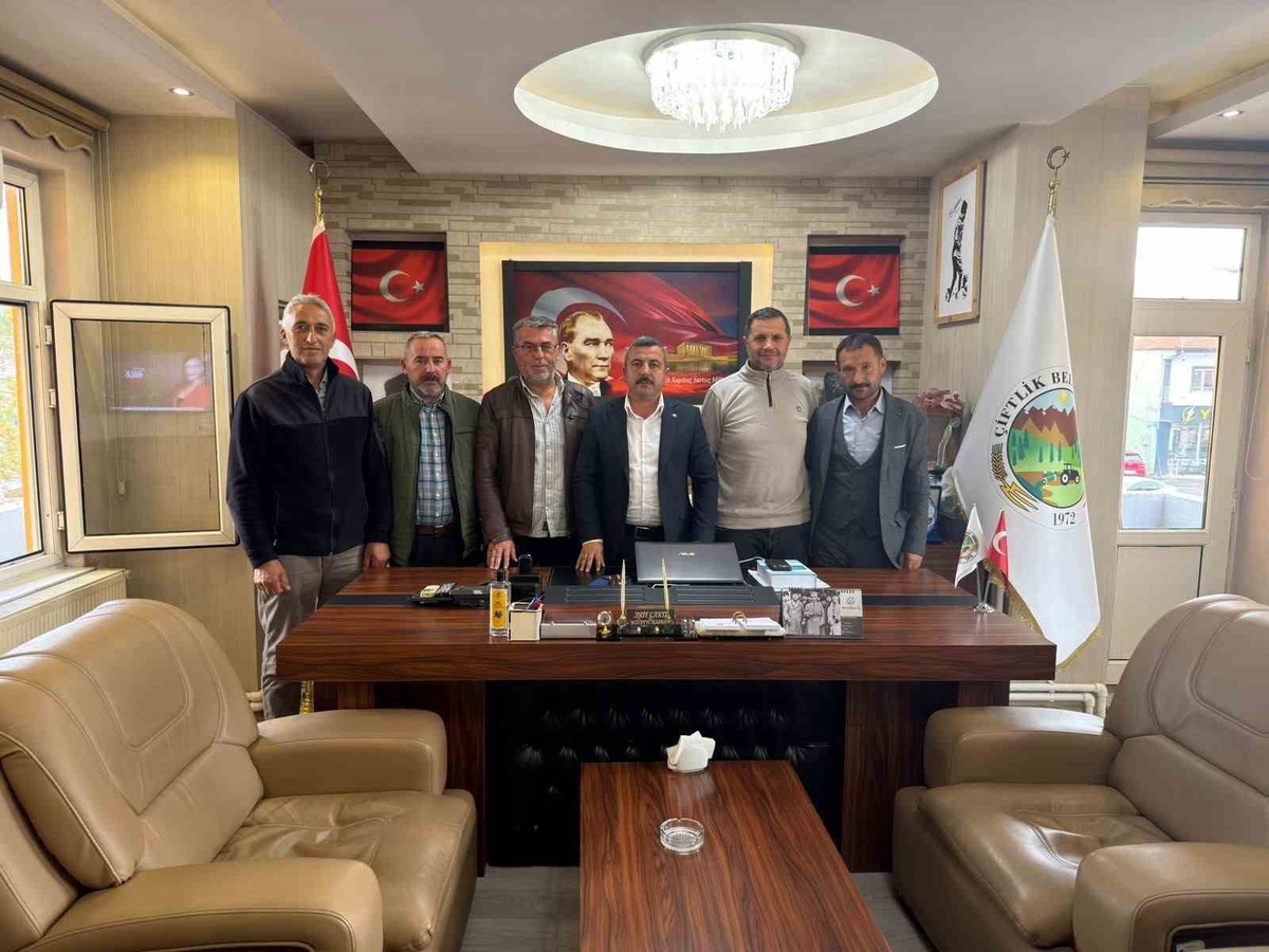 Niğde Çiftlik Belediye Başkanı Çakıl, CHP üyeliğinden istifa edip bağımsız oldu