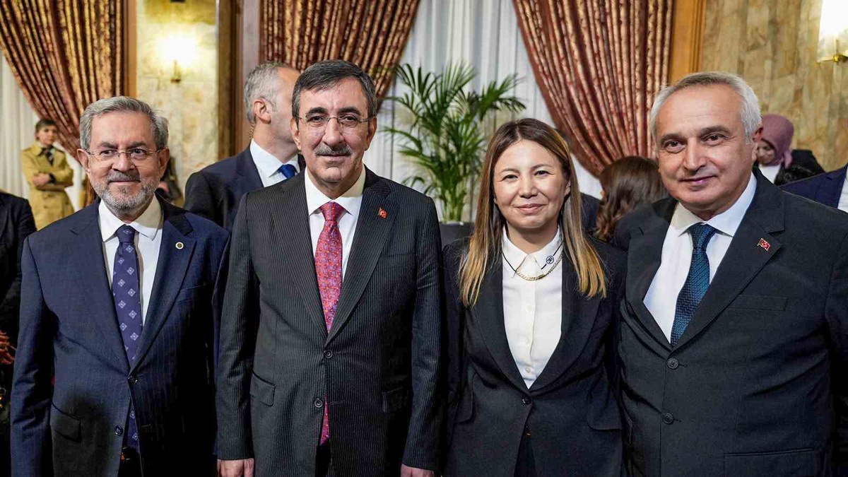 OMÜ Rektörü Aydın, Kurtulmuş\'un ev sahipliğindeki yasama yılı resepsiyonuna katıldı