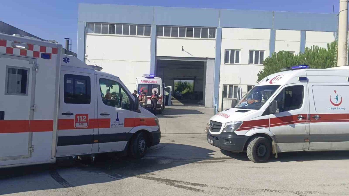 Torbalı\'daki fabrika patlamasında yaralanan 7 işçiden yabancı uyruklu genç öldü