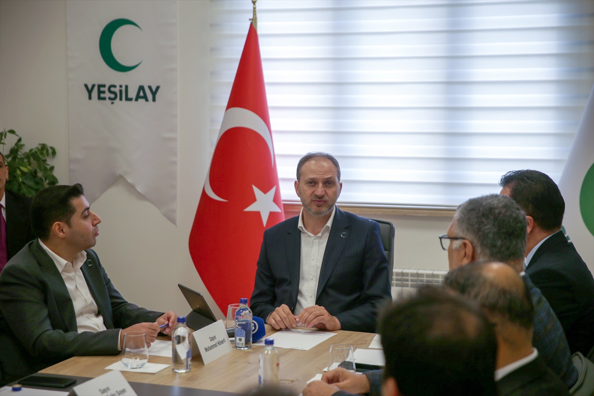 Yeşilay Genel Başkanı Dinç, Diyarbakır\'da bağımlılıkla mücadelede güç birliği istedi