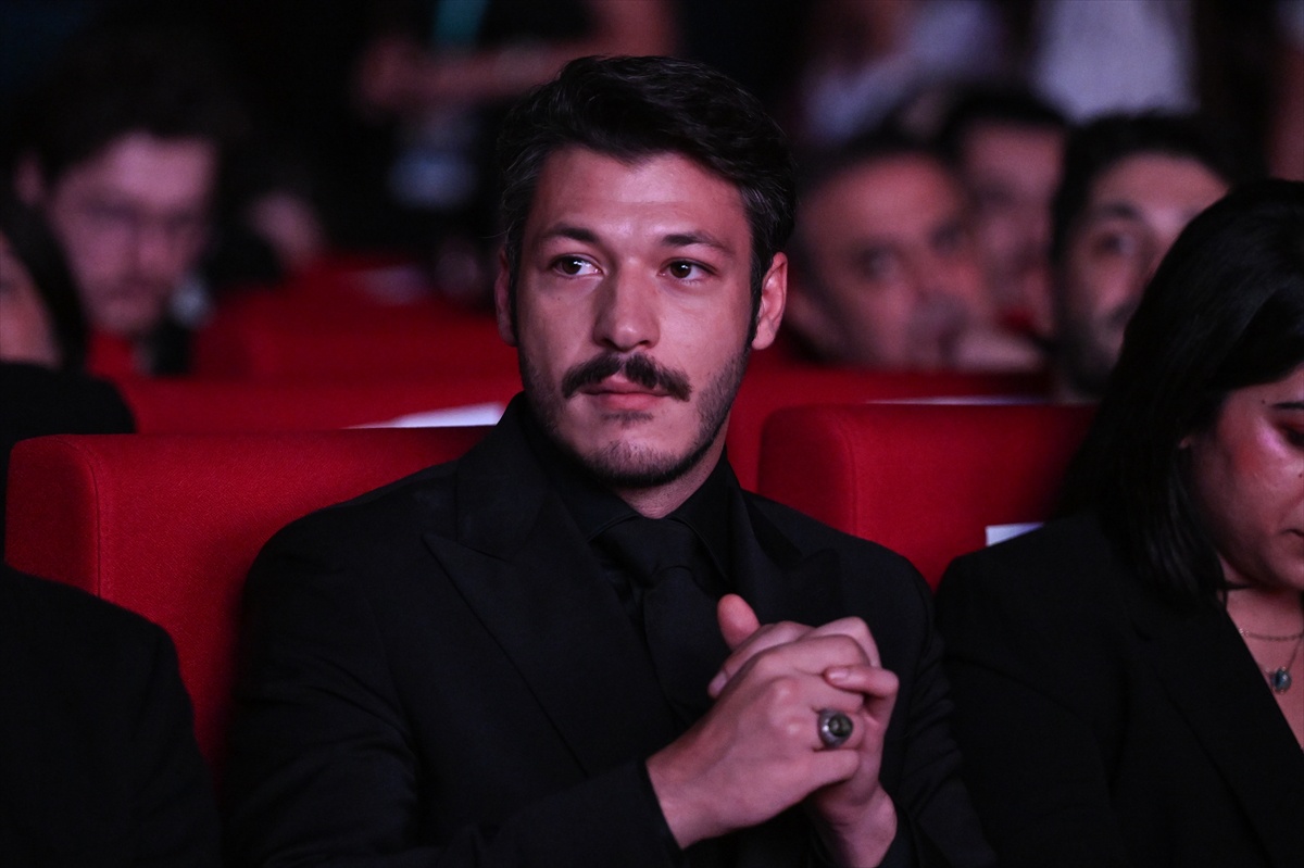 Altın Koza\'da En İyi Film ödülünü \'Bir Arada Yalnız\' kazandı, 10 film yarıştı