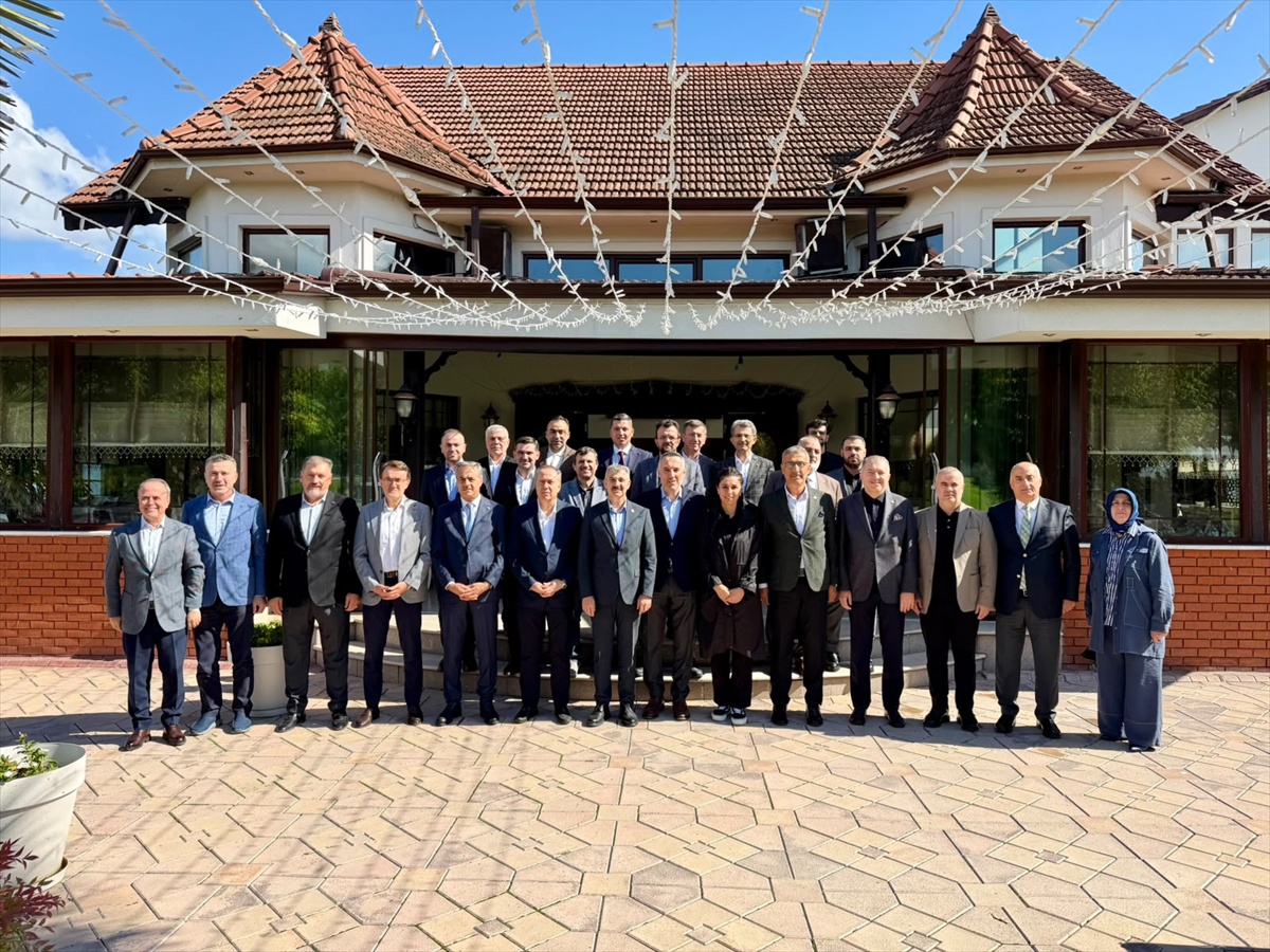 AK Parti Sakarya\'da İstişare ve Değerlendirme Toplantısı yapıldı