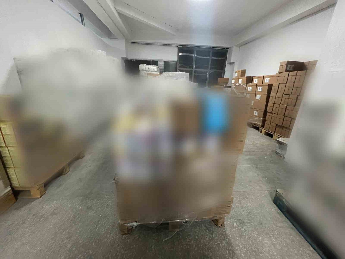 Ankara Yenimahalle\'de ruhsatsız tesiste 49 bin 314 bebek ürünü ele geçirildi