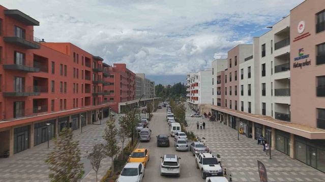 Hatay Antakya'da Atatürk Caddesi'nde 910'dan fazla konut hak sahiplerine verildi