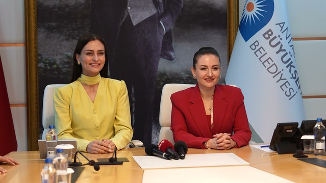 Antalya Büyükşehir ve Korkuteli Belediyesi çiftçi kartı ve 11 bin ton asfalt verecek