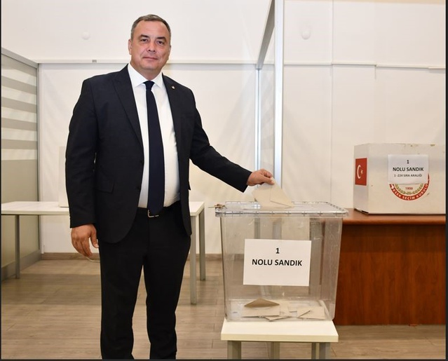 Aydın Ticaret Borsası'nda tek listeli seçim başladı, Başkan Çondur oy verdi