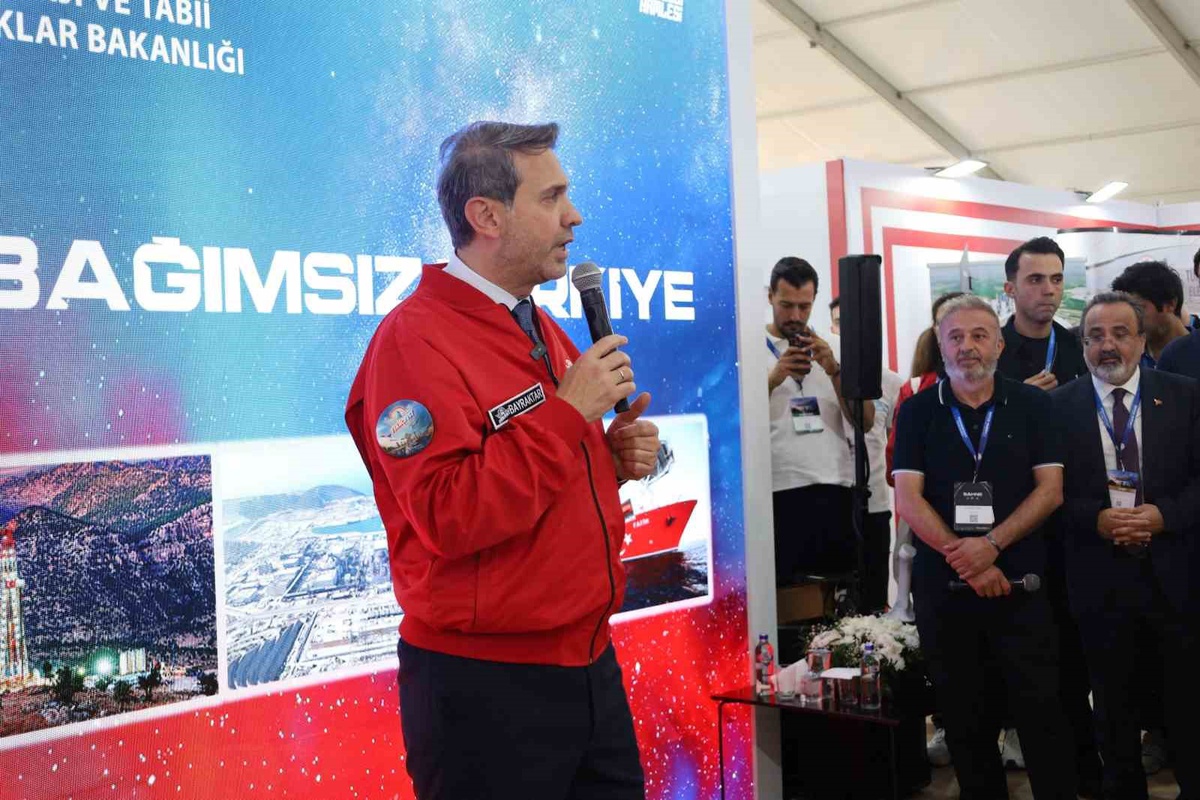 Enerji Bakanı Bayraktar, Akkuyu\'da ilk elektriğin birkaç ayda üretileceğini söyledi
