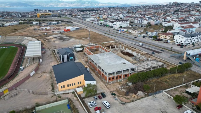 Balıkesir Gençlik ve Spor İl Müdürü Özalp, Bandırma'daki tesisleri inceledi