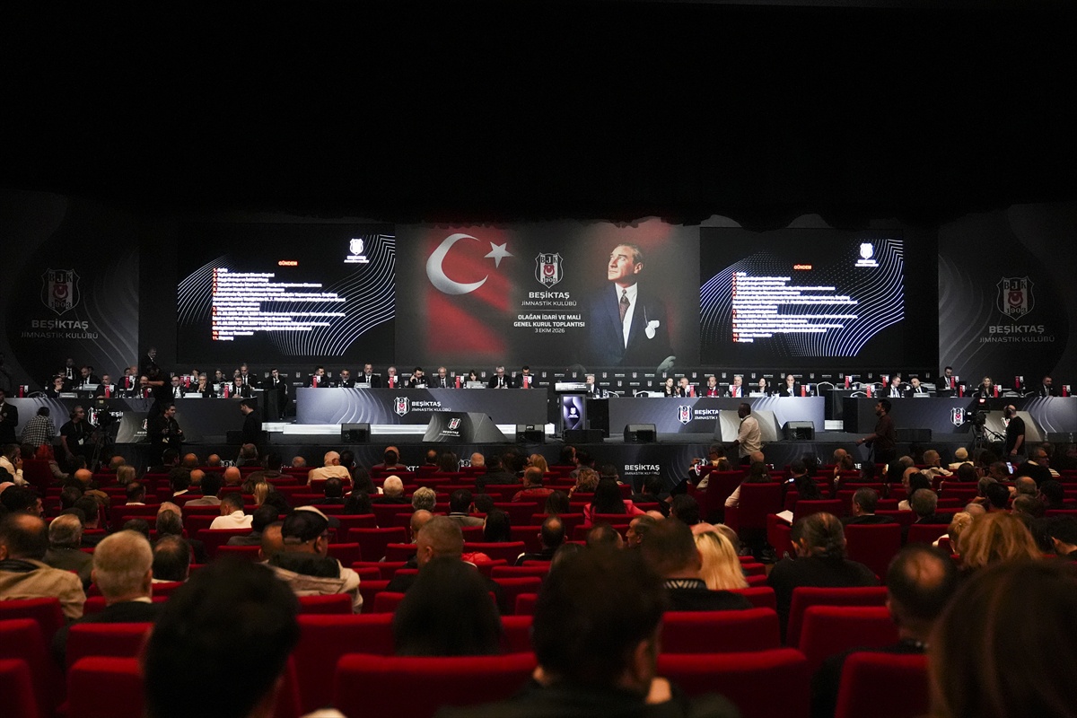 Beşiktaş genel kurulunda Serdal Adalı yönetimi ibra edildi, bütçe onaylandı