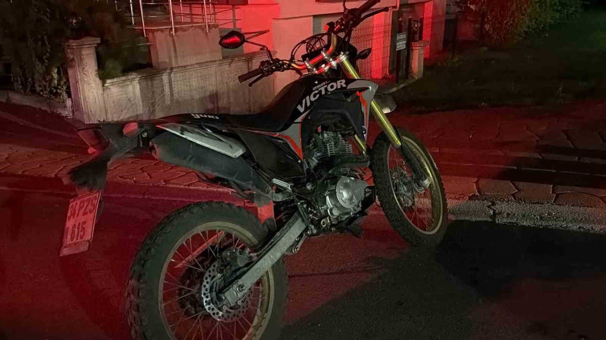 Bolu\'da motosiklet sürücüsü yaralandı, iddiaya göre çarpan araç sürücüsü kaçtı