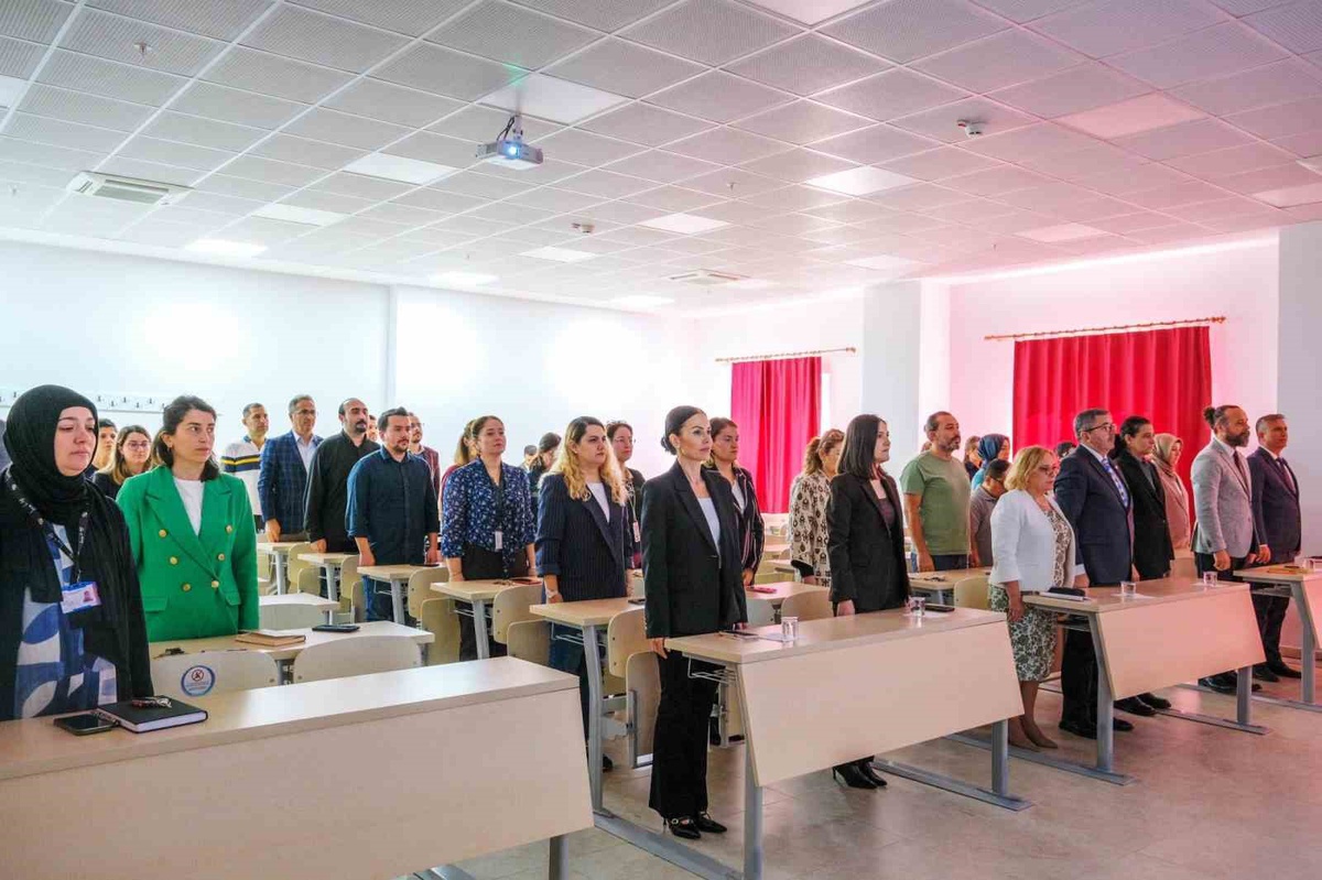 BŞEÜ Rektörü Kaplancıklı Sağlık Bilimleri Fakültesi kurulunda hedefleri anlattı