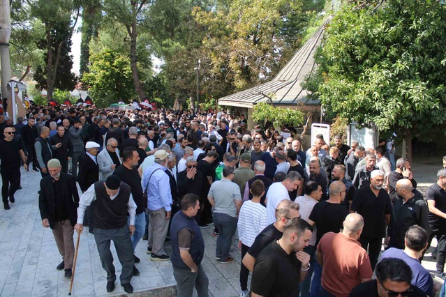 Aydın'da bir dairede başından vurulmuş halde ölü bulunan Sargın toprağa verildi
