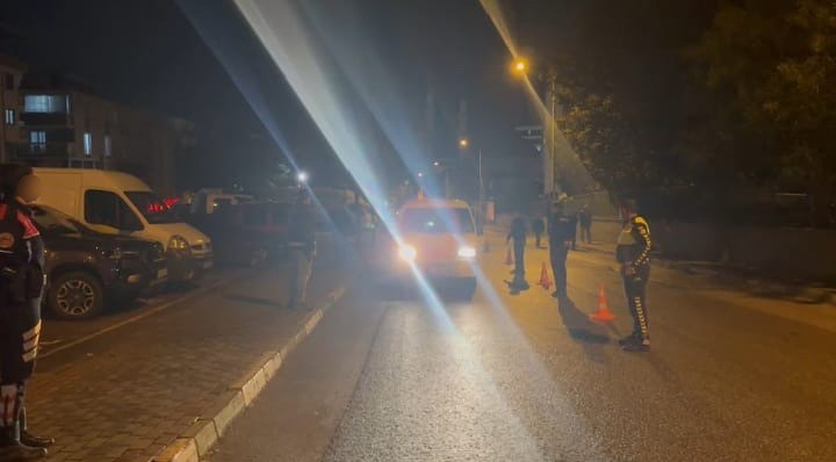Bursa Yıldırım\'da 189 araçta suç unsuruna rastlanmadı, 2 yoklama kaçağı yakalandı