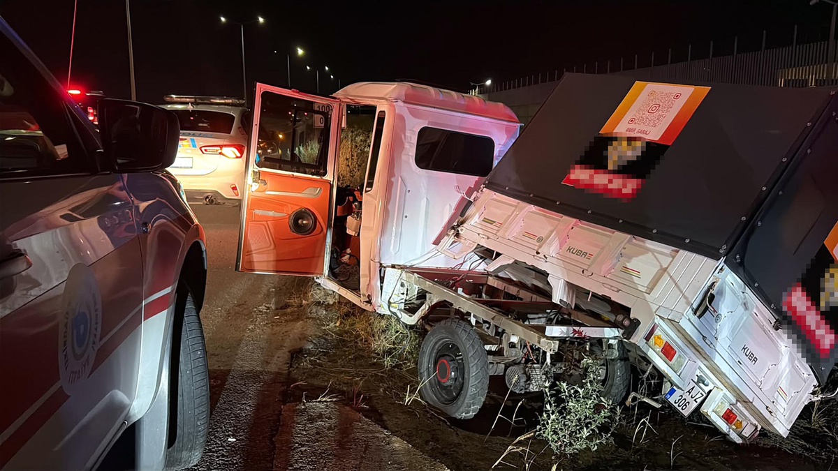 Çorlu\'da bariyere çarpan sürücü, hafif yaralandı ve arandığı için gözaltına alındı