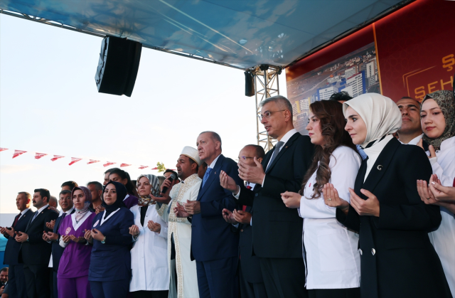 Cumhurbaşkanı Erdoğan: Milletin malına el uzatanların yanlarına kar kalmayacak