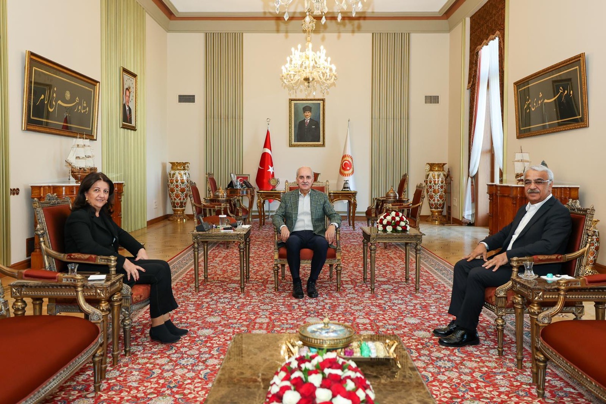 DEM Parti İmralı Heyeti, Kurtulmuş ile izleme kurulu ve yasal düzenlemeleri görüştü