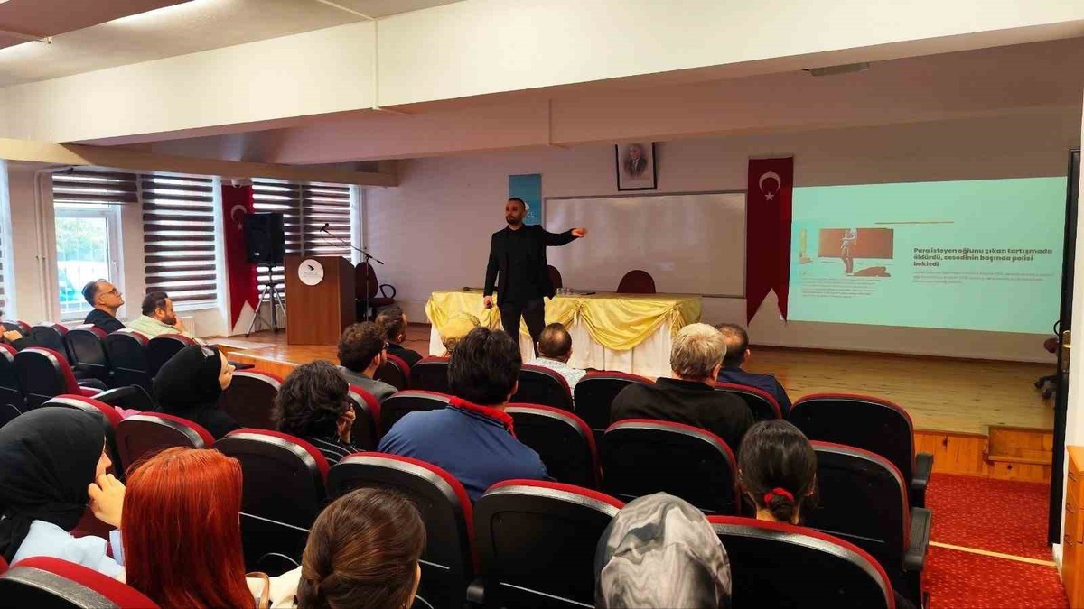 Düzce Üniversitesi Turizm Fakültesi\'nde bağımlılığın hukuki boyutları anlatıldı