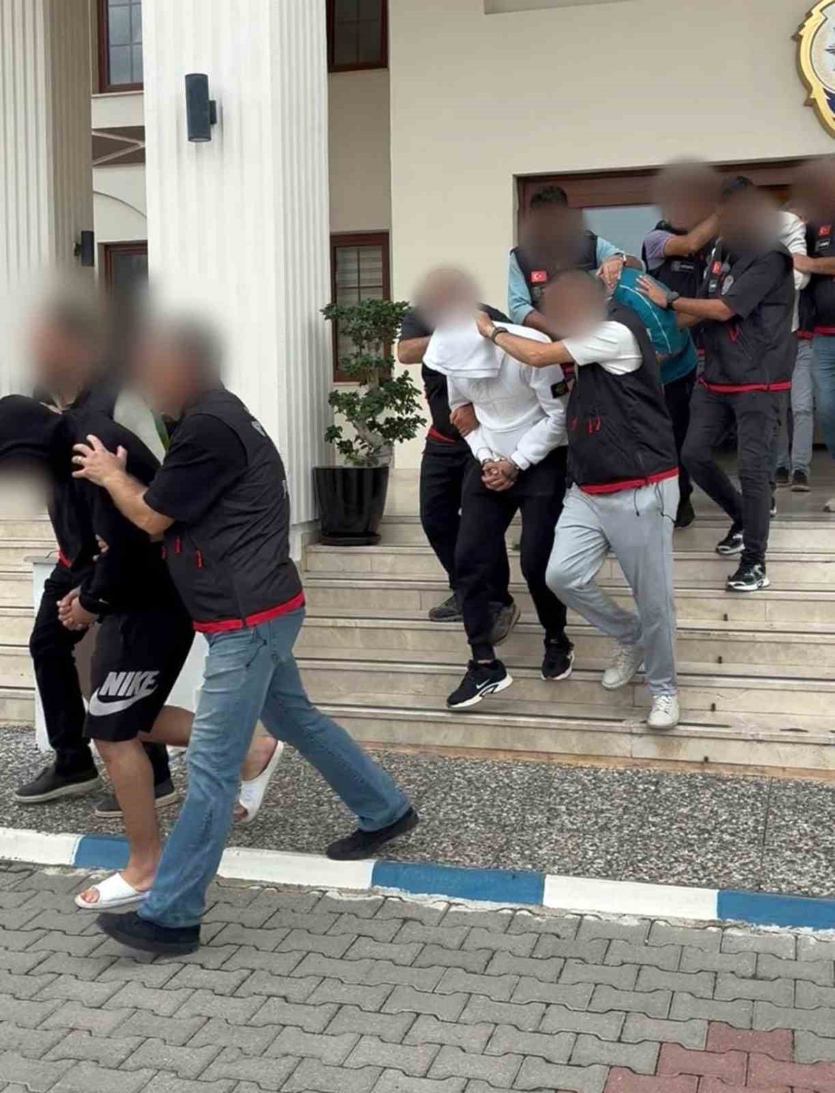 Fethiye\'de fuhuşa teşvik operasyonunda 4 şüpheli tutuklandı, 7 mağdura işlem yapıldı