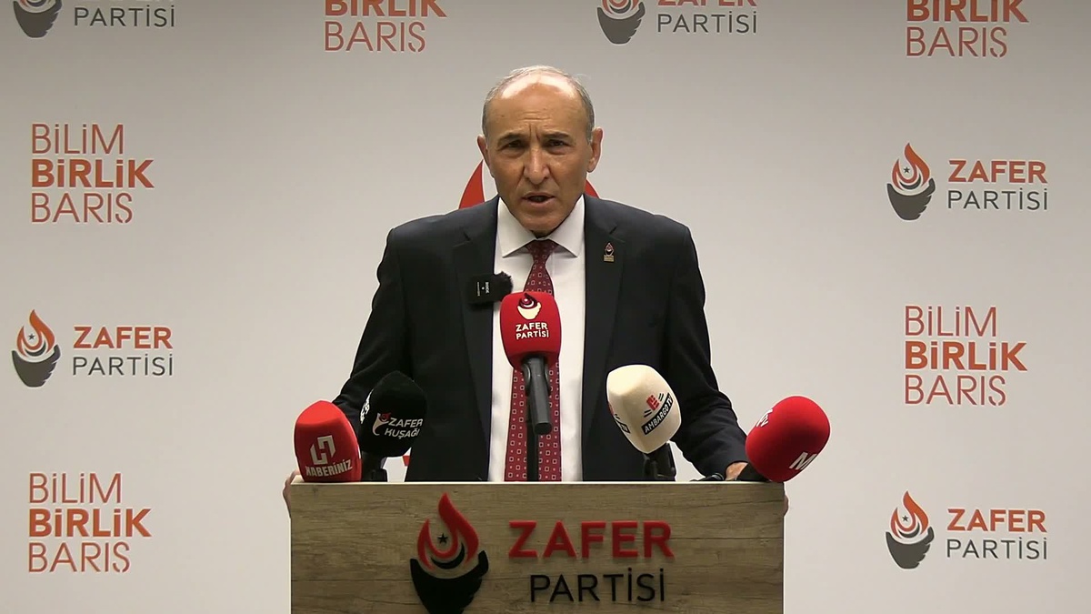 Fikret Artan, Fon Kurulu\'na AK Partililerin hangi sıfatla katıldığını sordu