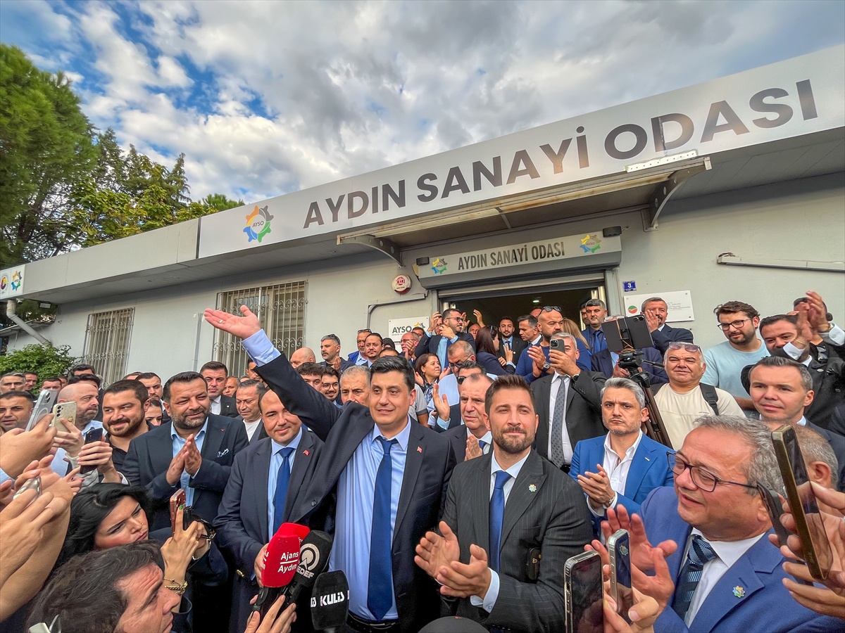 Gökhan Maraş AYSO başkanlığına yeniden seçildi, 16 meslek komitesinin 15\'ini kazandı