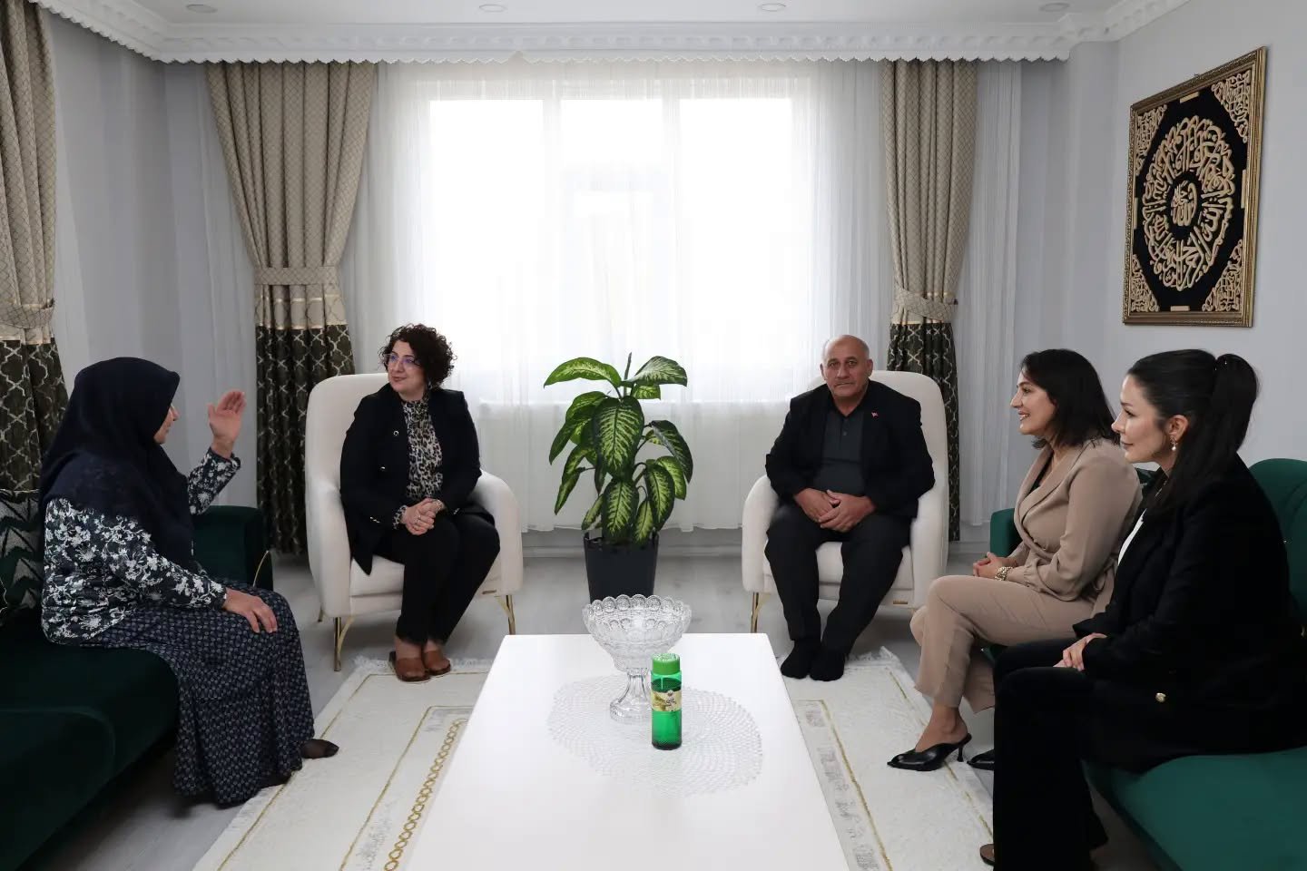 Betül Bozkurt’tan Tutak’ta Aile ve Kadın Kooperatifi Ziyaretleri