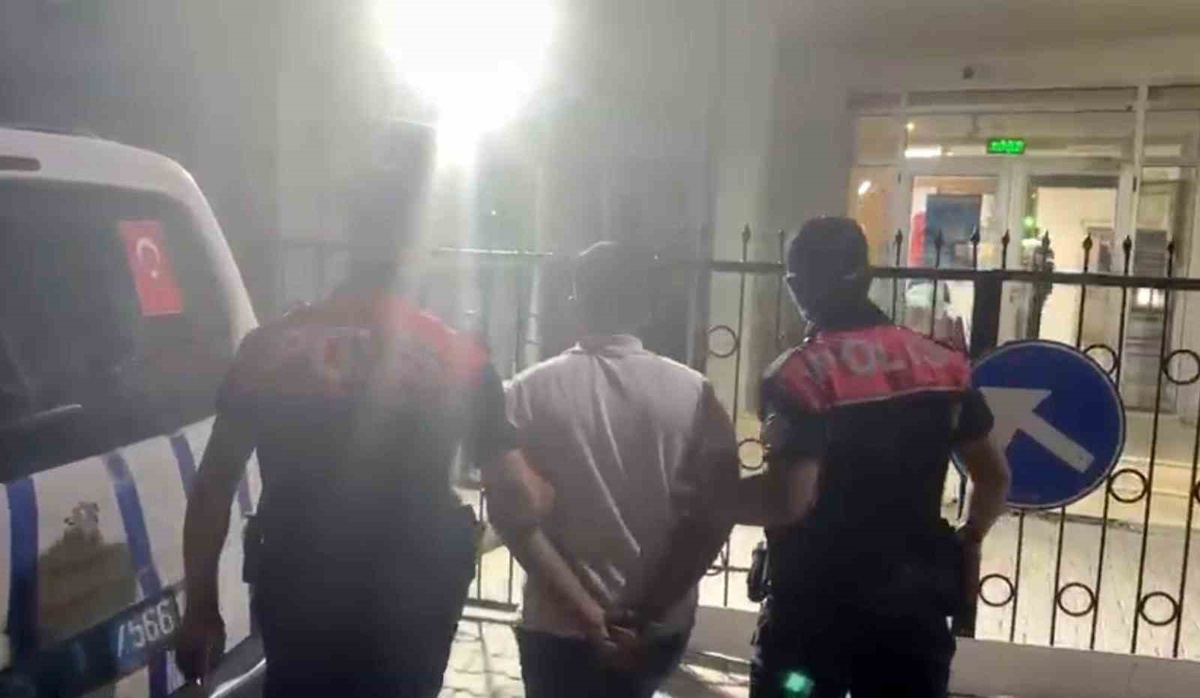 İzmir\'de 14 yıl 10 gün hapis cezası bulunan firari, Yunus timlerince yakalandı
