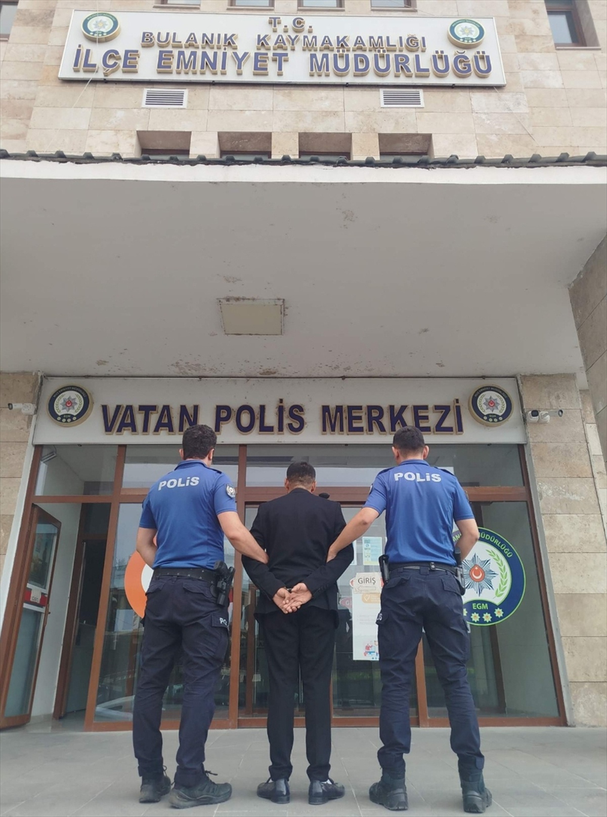 Muş\'ta hakkında 6 yıl 5 ay kesinleşmiş hapis cezası bulunan firari hükümlü yakalandı