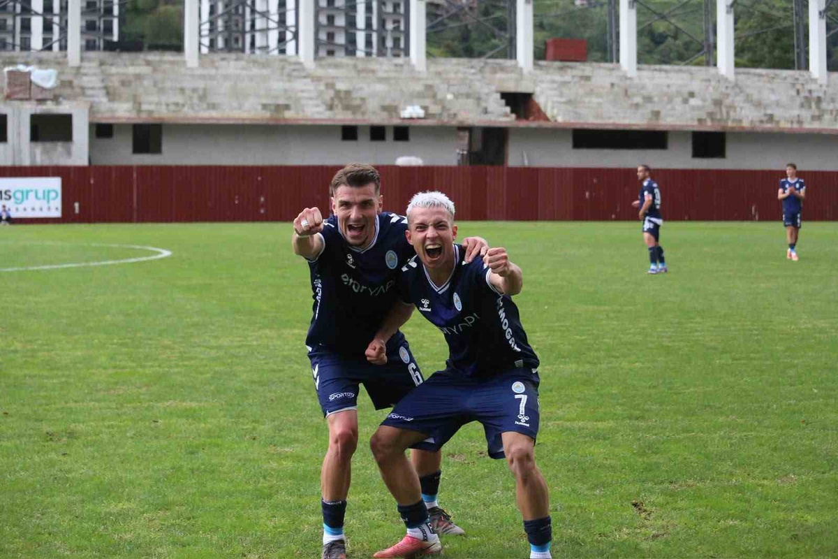 Pazarspor, TFF 3. Lig 5. haftasında evinde Küçükçekmece Sinopspor\'u 3-1 yendi