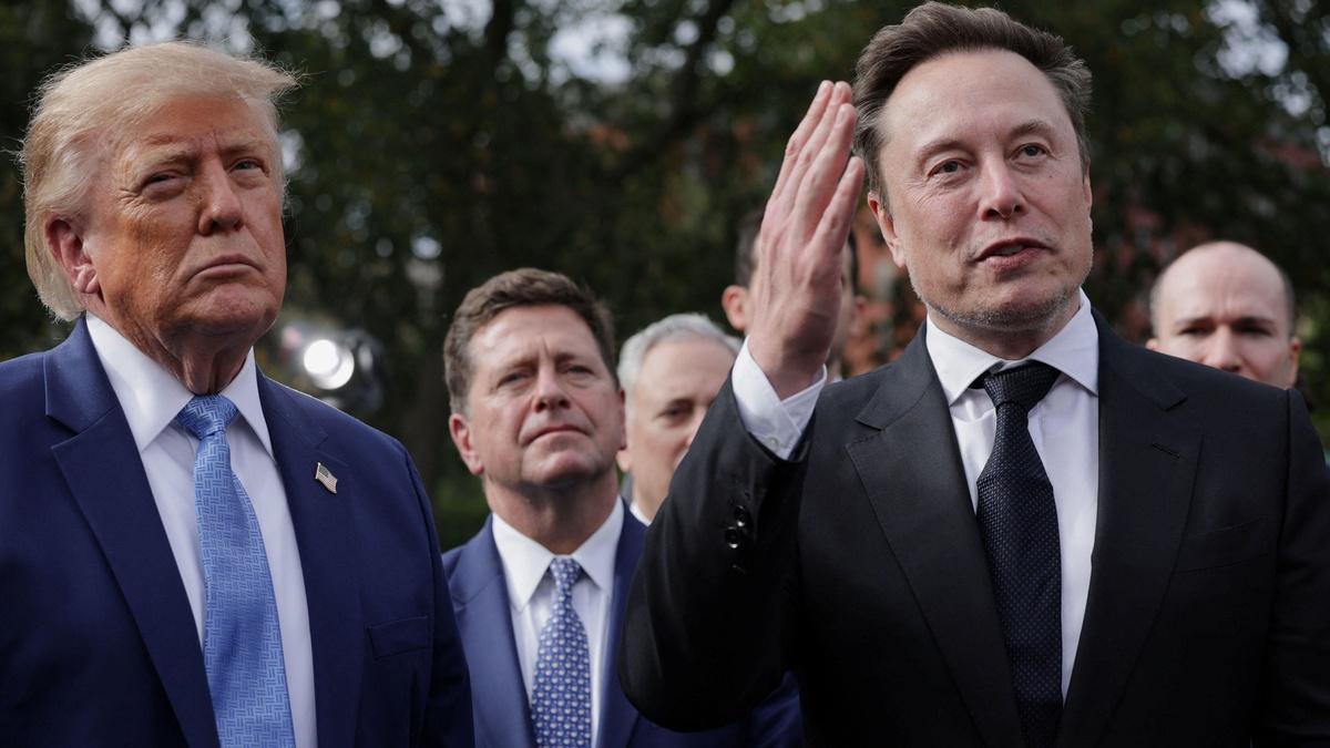 Trump, Beyaz Saray\'daki yapay zeka zirvesinde şirketlerle bağlayıcı belge imzaladı