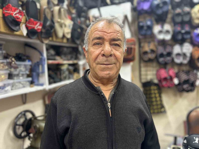 Van'da soğuk hava kışlık ayakkabıları tamirciye yönlendirdi, ustalarda yoğunluk oluştu