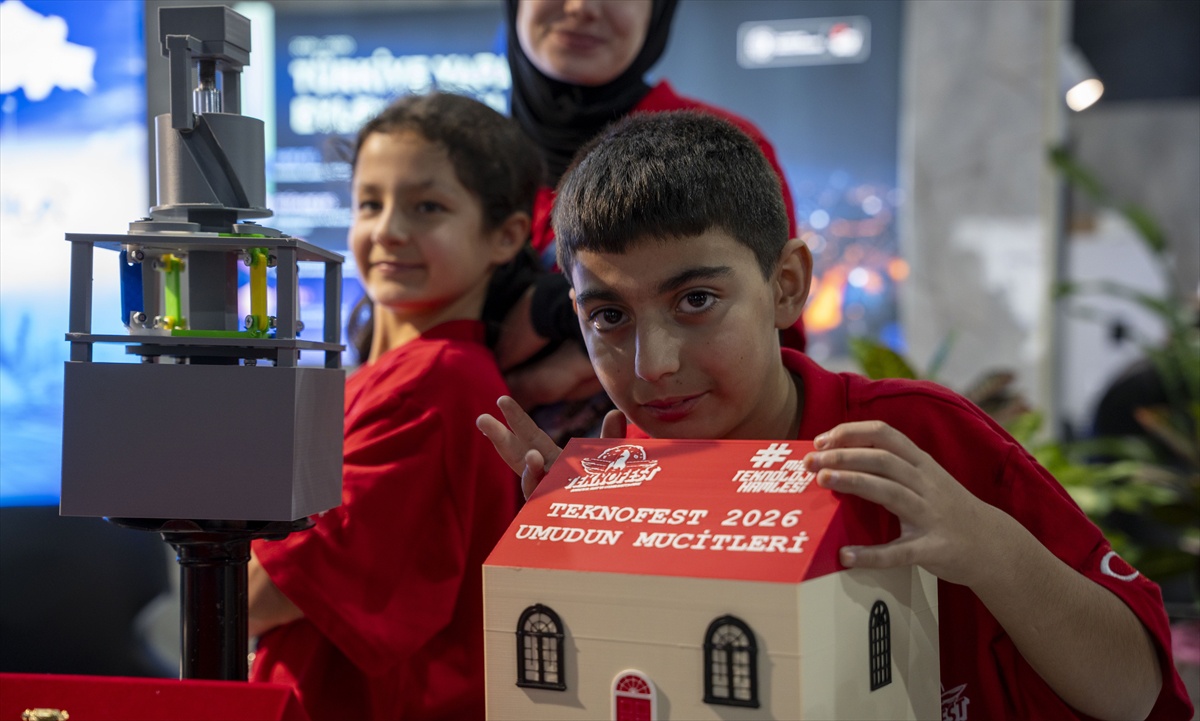 Viranşehirli öğrencilerin denizatından ilham alan sarsıntı azaltan modül ödül kazandı
