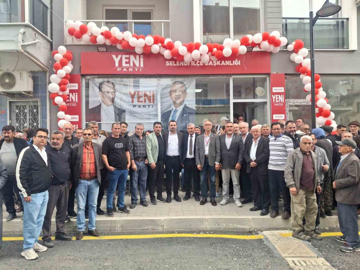 YENİ Parti Selendi İlçe Başkanlığı\'na Zeki Özkan, 207 oyla yeniden seçildi