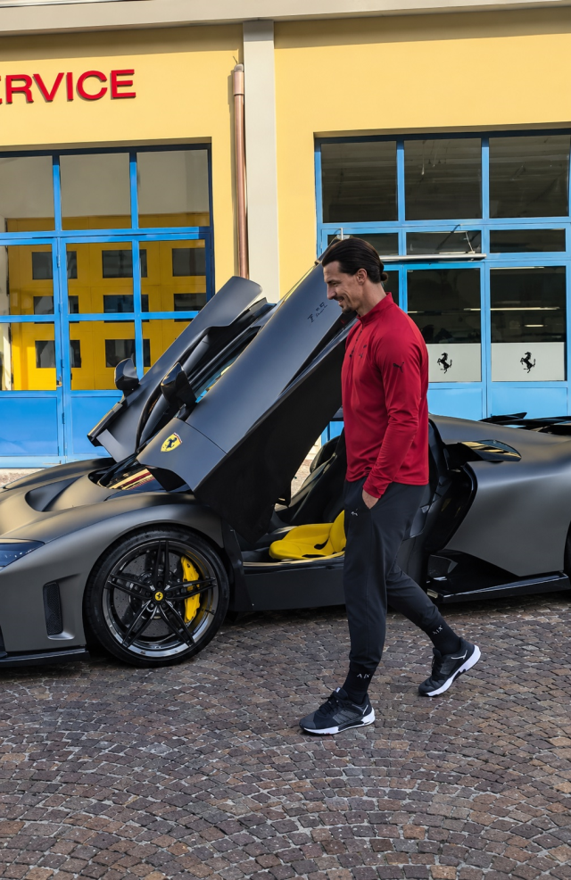 Zlatan İbrahimovic 45. yaşını Ferrari ile kutladı! Fiyatı dudak uçuklattı