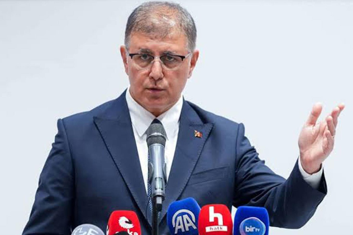 AK Parti\'ye geçiş iddiası sürerken Cemil Tugay\'dan dikkat çeken yanıt