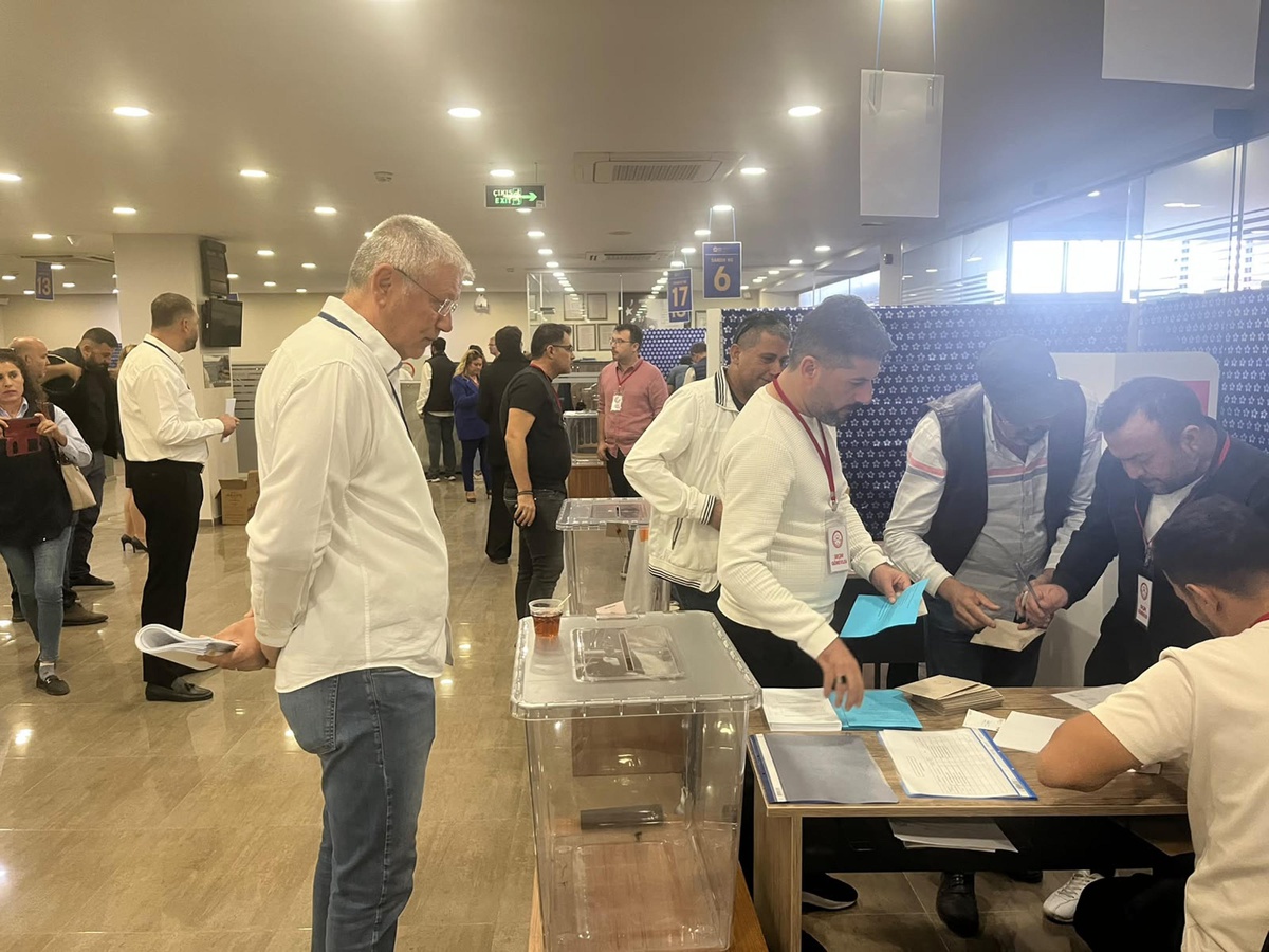Aydın Nazilli\'de Ticaret Odası seçimi öncesi güvenlik tartışması arbedeye dönüştü