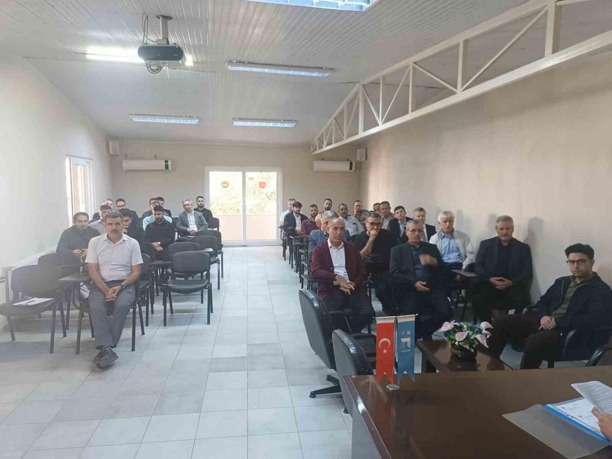 Aydın Yenipazar\'da müftülük personeli Müftü Alkış başkanlığında toplandı