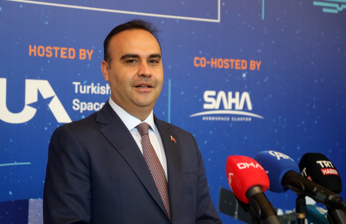 Türk uzay aracı için Ay takvimi açıklandı: Hedef 2027\'nin ilk ayları