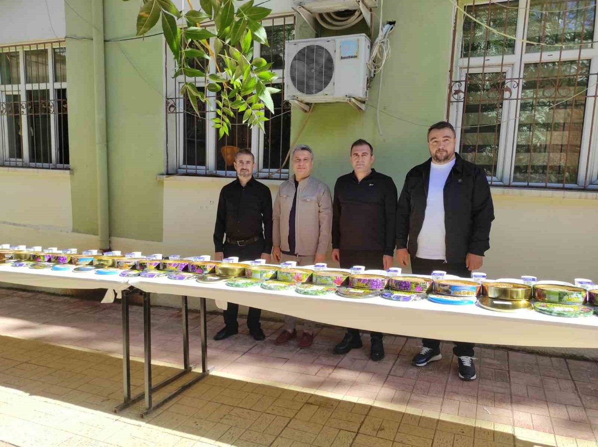 Batman Sason\'da 4. festivalde 28 arıcının balı tat, koku ve aroma için jüriye sunuldu