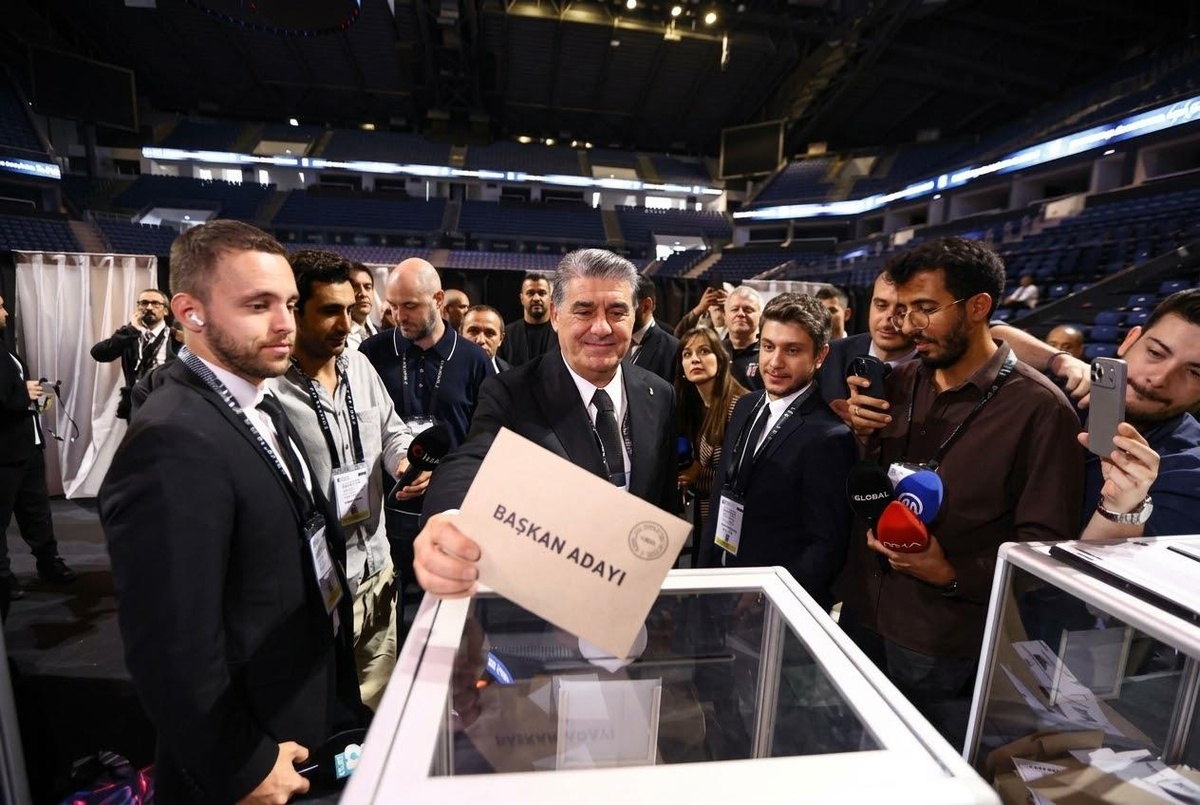 Beşiktaş Başkanı Serdal Adalı: \'Temizlik tamamlanana kadar ligler ertelenmeli\'