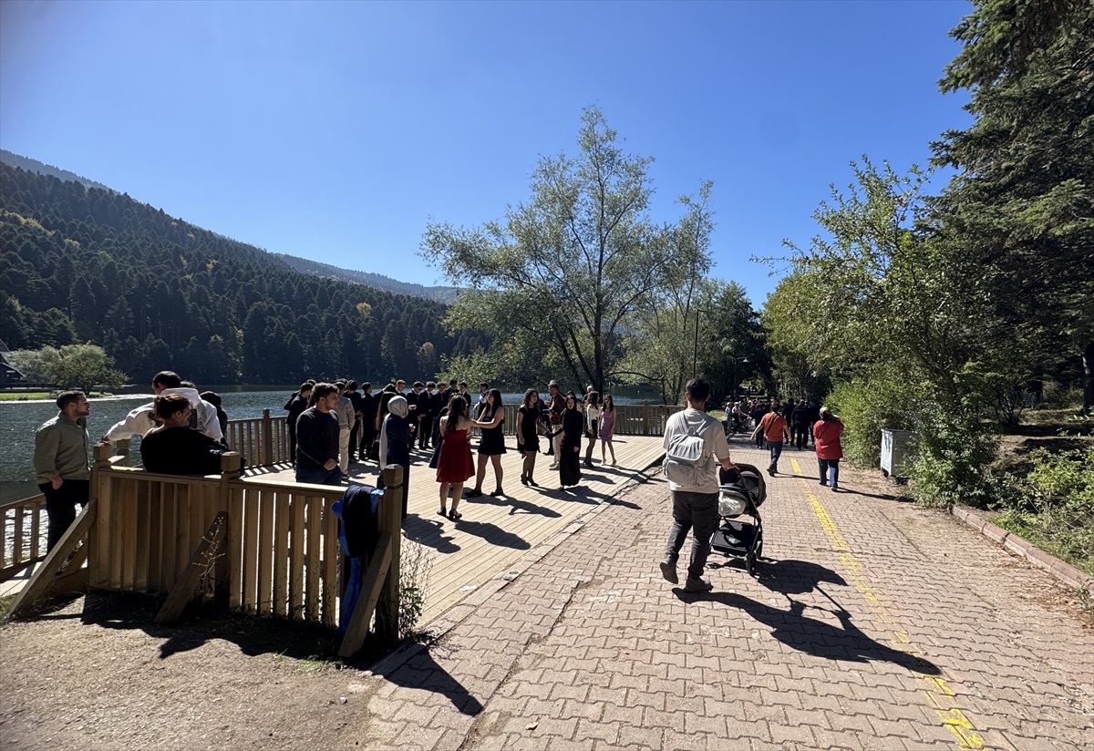 Bolu Gölcük Tabiat Parkı, hafta sonu yoğun yerli ve yabancı ziyaretçi ilgisi gördü