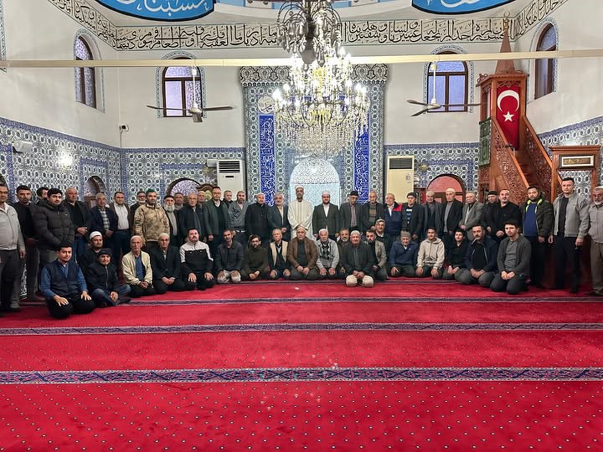 Denizli Çivril\'de sabah namazında vefat eden din görevlileri için dua edildi