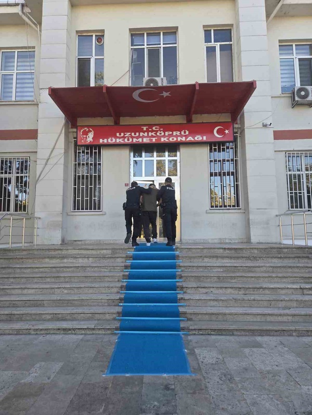 2 saat kaçabildi! Bir kişiyi öldüren şüpheli restoranda yakalandı
