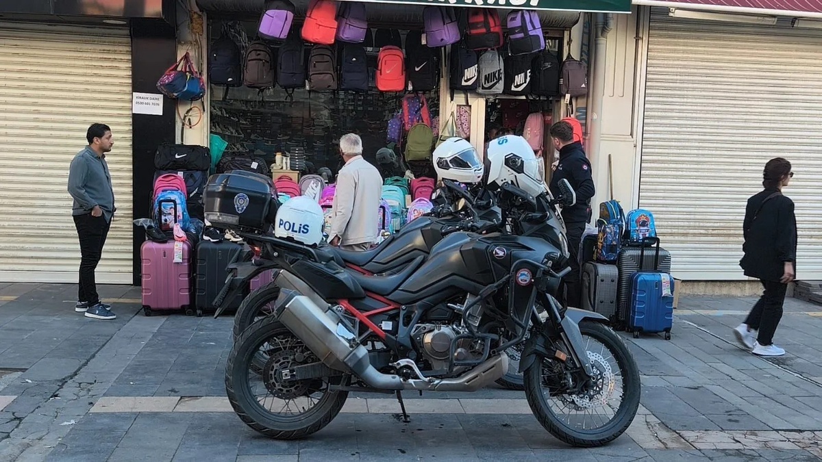 Iğdır\'da ayakkabı mağazasındaki kavgada 1 kişi muşta ve kesici aletlerle yaralandı